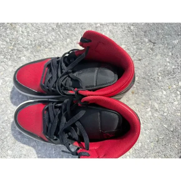 Nike Air Jordan 1 Mid Sneakers Red Bred Black Basketball Streetwear Men Size 9.5 - Picture 4 of 12
